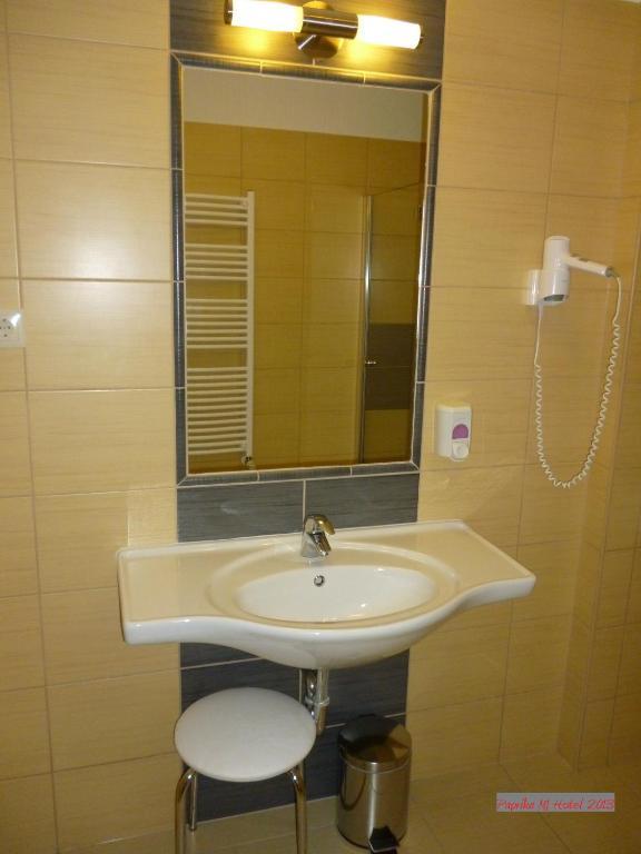 Paprika M1 Hotel Hegyeshalom Ruang foto